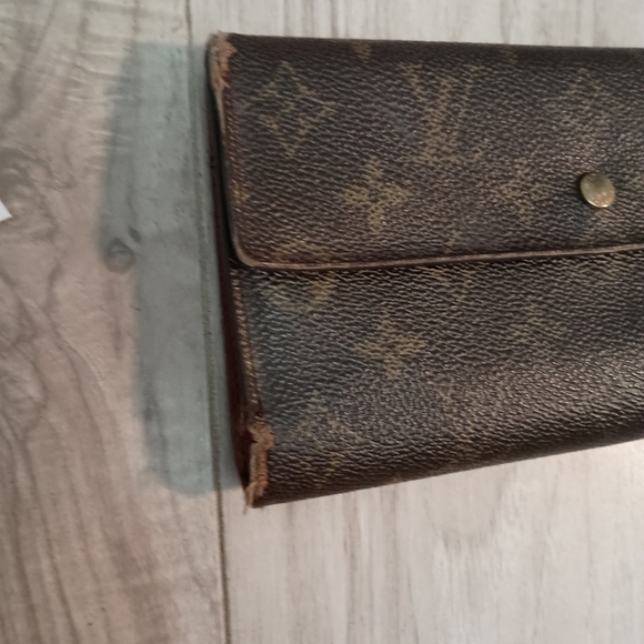 Authentic Louis Vuitton Monogram Canvas Porte Tresor International Wallet - Picture 2 of 12
